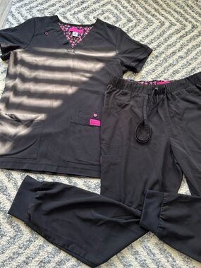 Betsey Johnson Black Scrub Set with Pink Accents, Jogger Tie Pants